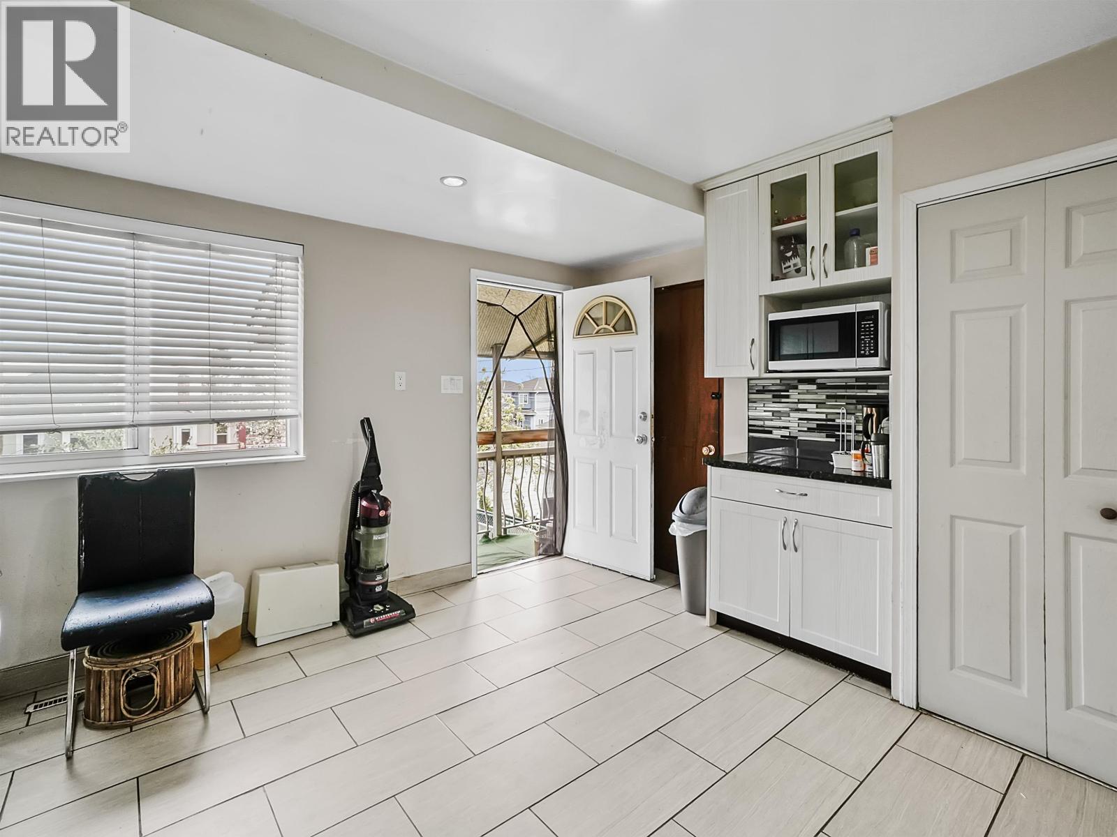 620 Slocan Street, Vancouver, British Columbia  V5K 3X7 - Photo 8 - R3111301