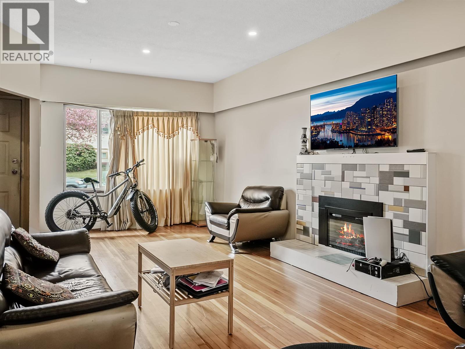 620 Slocan Street, Vancouver, British Columbia  V5K 3X7 - Photo 9 - R3111301