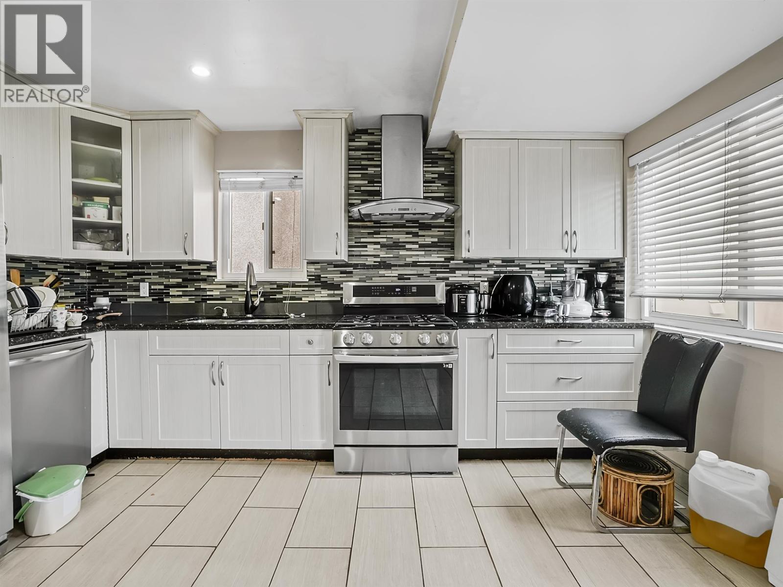 620 Slocan Street, Vancouver, British Columbia  V5K 3X7 - Photo 7 - R3111301