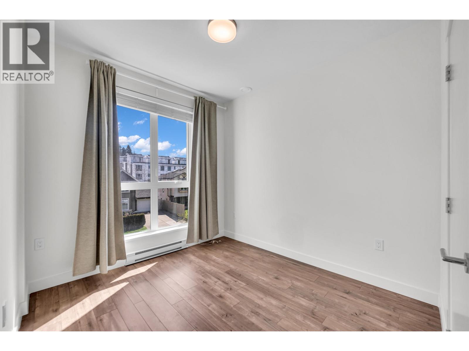 321 750 Dogwood Street, Coquitlam, British Columbia  V3J 0K6 - Photo 13 - R3112562