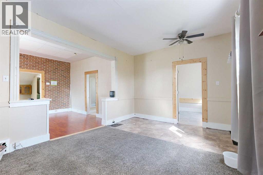 538 12c Street N, Lethbridge, Alberta  T1H 2N3 - Photo 8 - A2300777