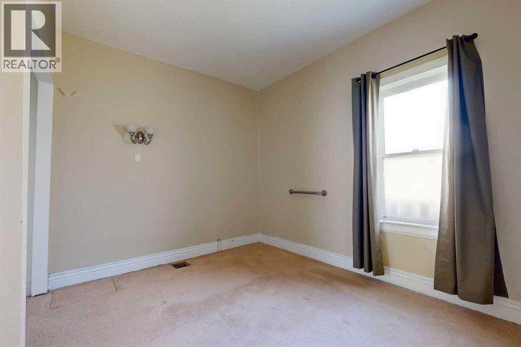 538 12c Street N, Lethbridge, Alberta  T1H 2N3 - Photo 10 - A2300777