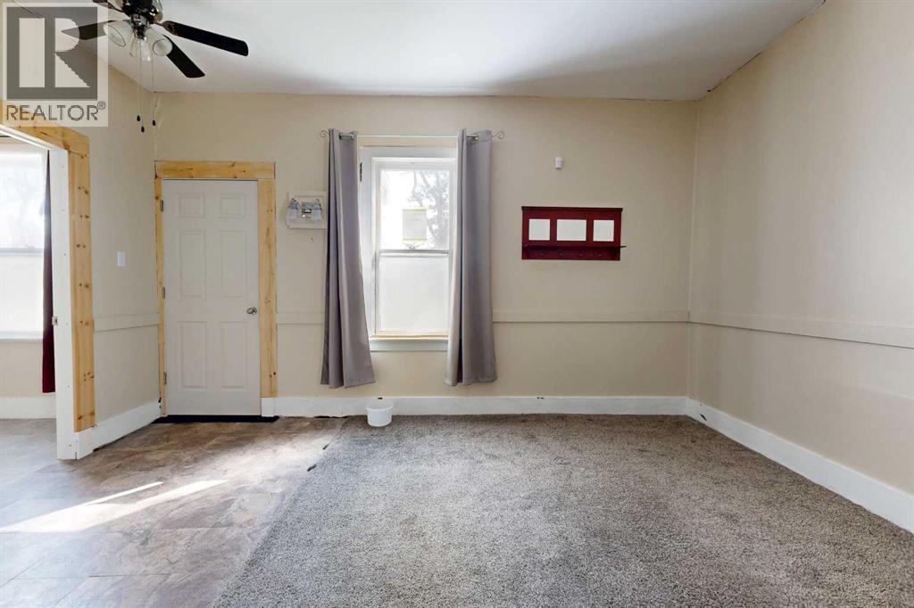 538 12c Street N, Lethbridge, Alberta  T1H 2N3 - Photo 4 - A2300777