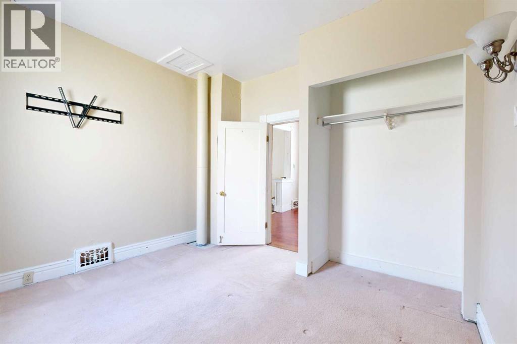 538 12c Street N, Lethbridge, Alberta  T1H 2N3 - Photo 11 - A2300777