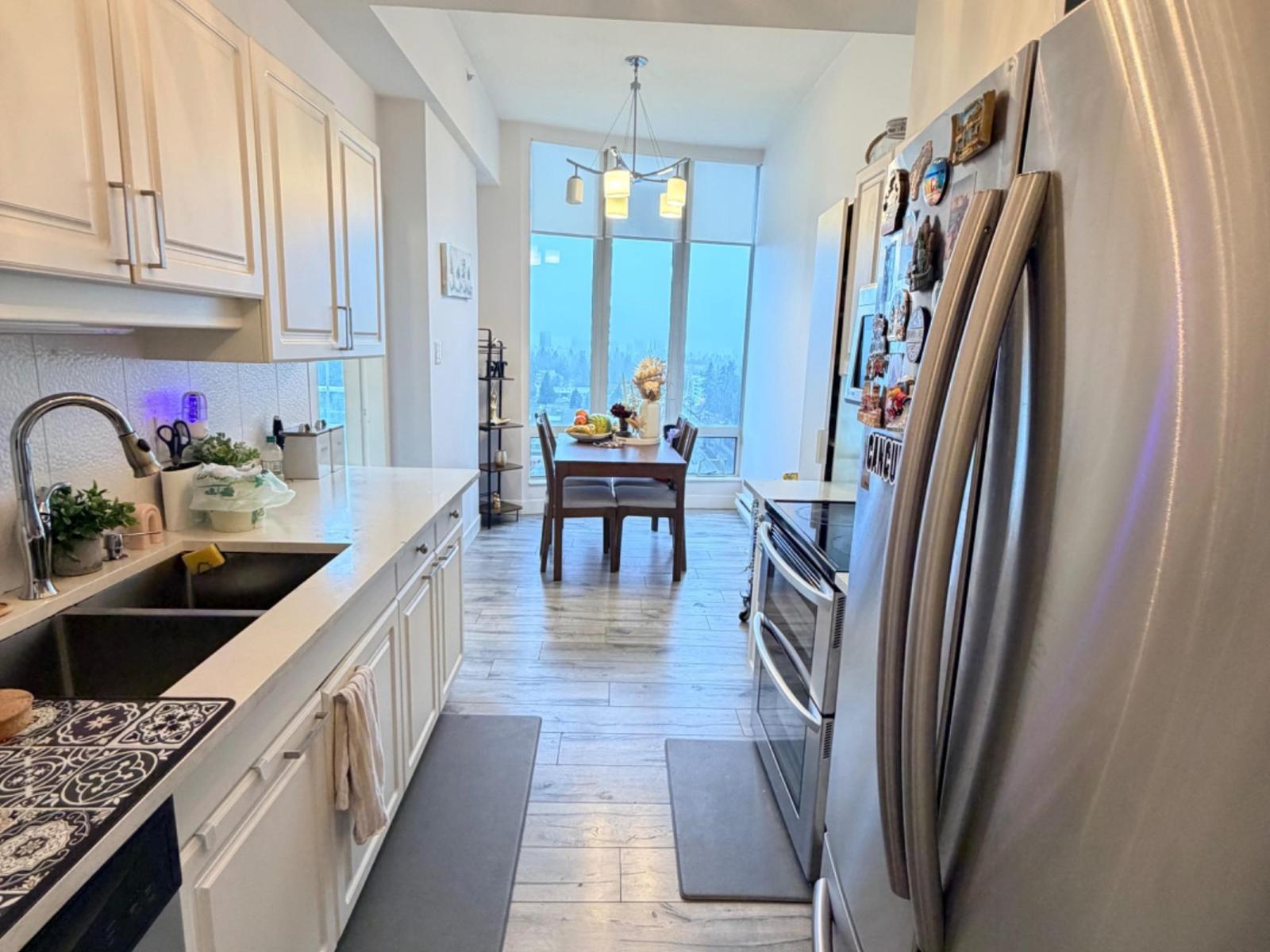 Ph4 14820 104 Avenue, Surrey, British Columbia  V3R 0V9 - Photo 6 - R3109515