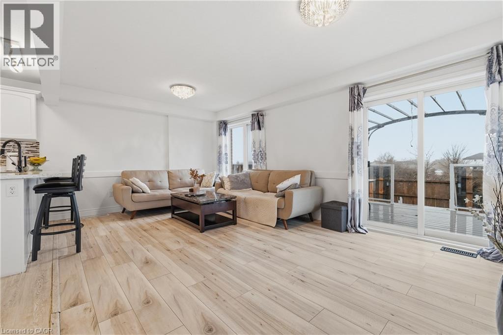 147 Kemp Crescent, Guelph, Ontario  N1E 0K1 - Photo 7 - 40811716