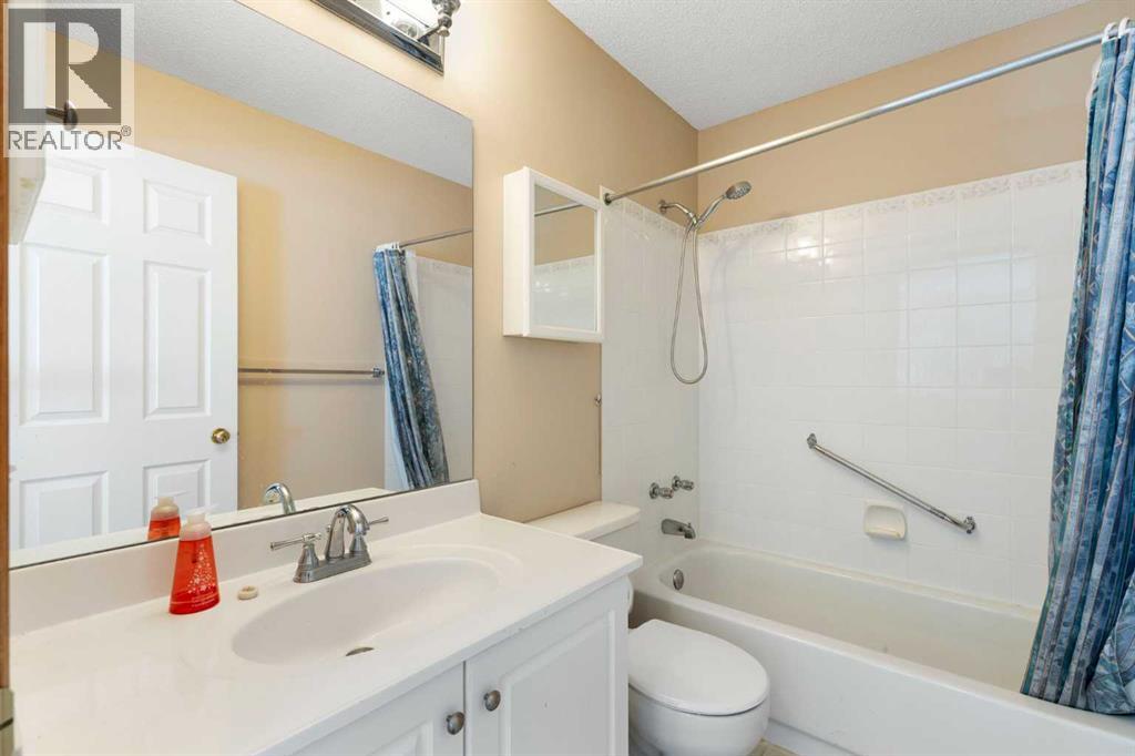 205 Scotia Point NW, Calgary, Alberta  T3L 2B1 - Photo 25 - A2301193