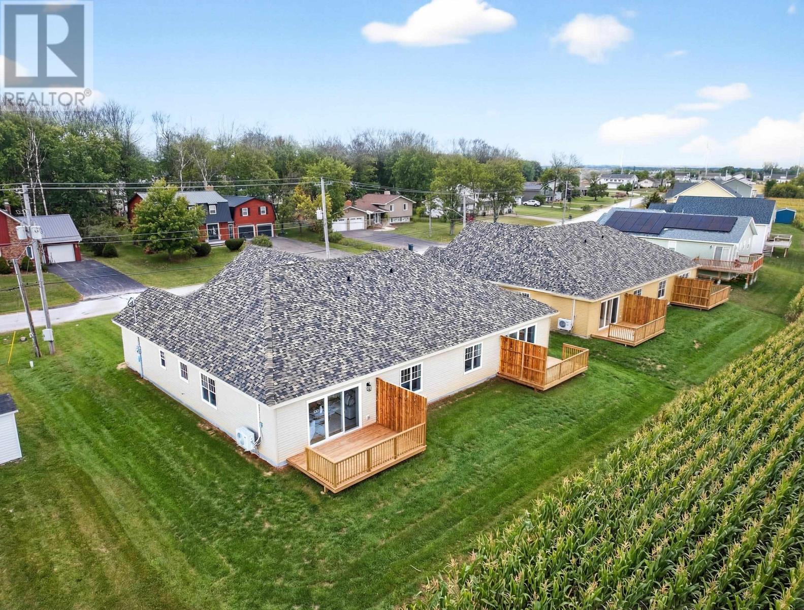 285 Greenwood Drive, Summerside, Prince Edward Island  C1N 4J9 - Photo 3 - 202603570