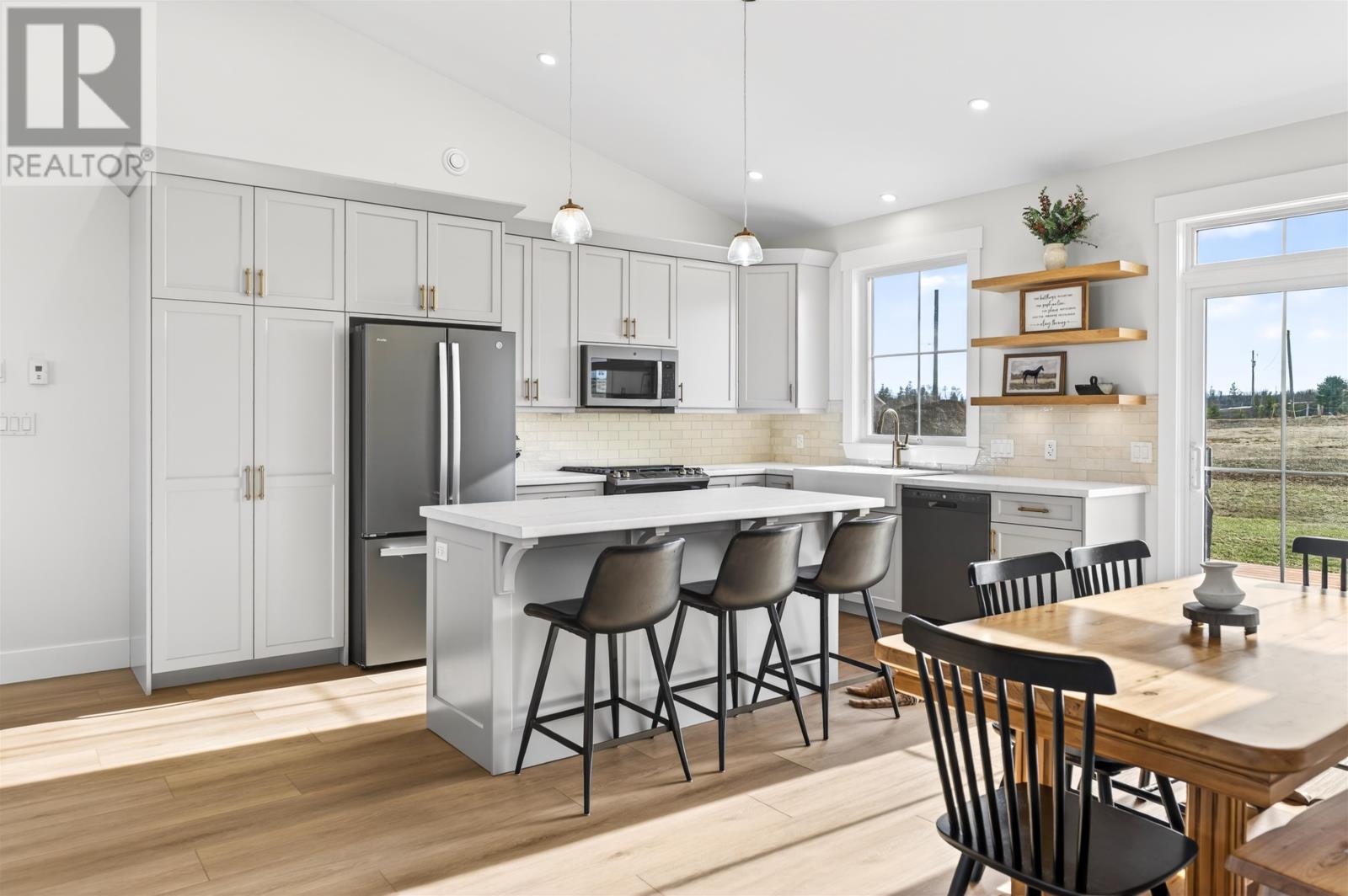 329 Macinnis Road, Winsloe North, Prince Edward Island  C1E 0R2 - Photo 11 - 202607823