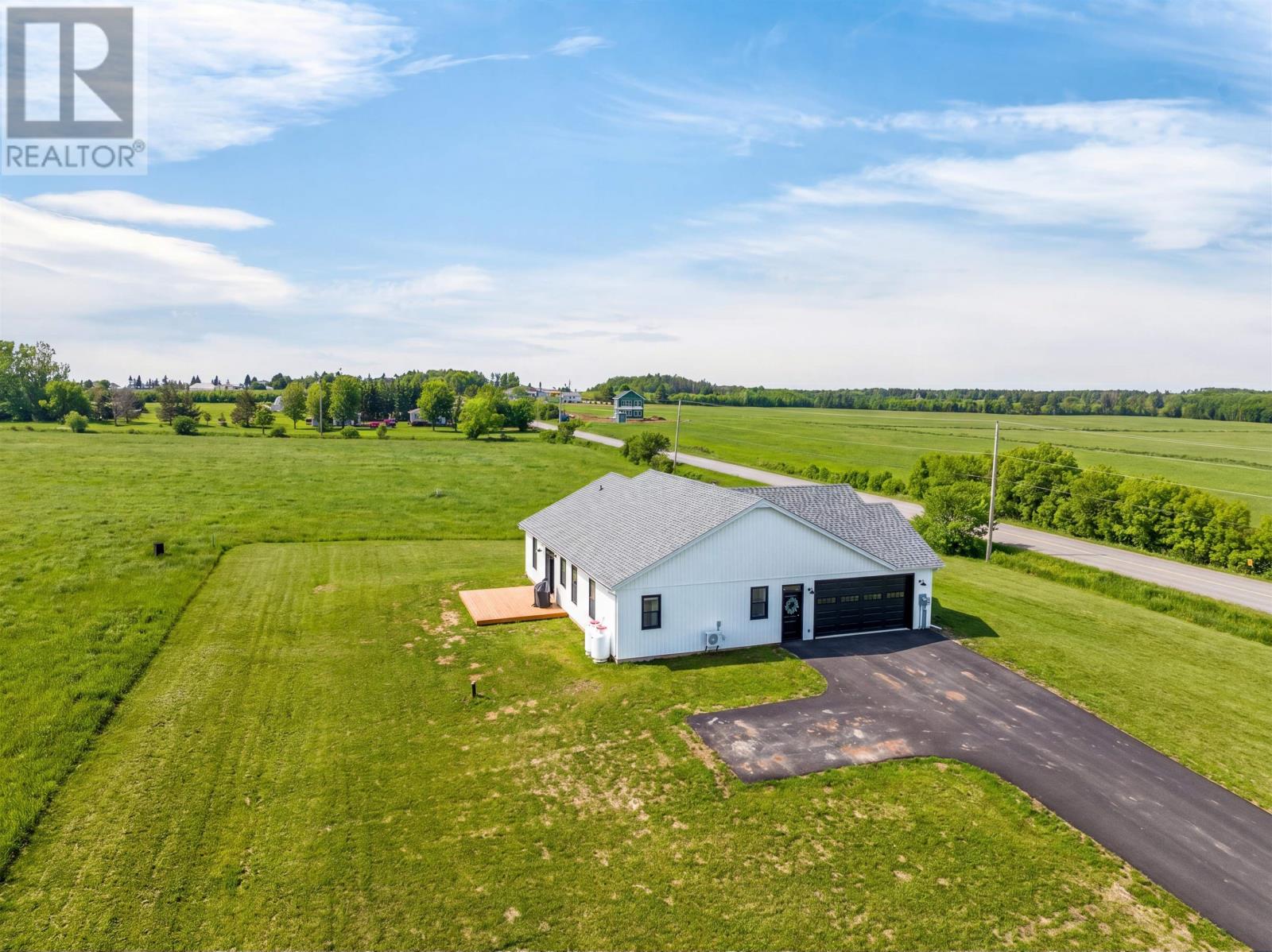 329 Macinnis Road, Winsloe North, Prince Edward Island  C1E 0R2 - Photo 7 - 202607823
