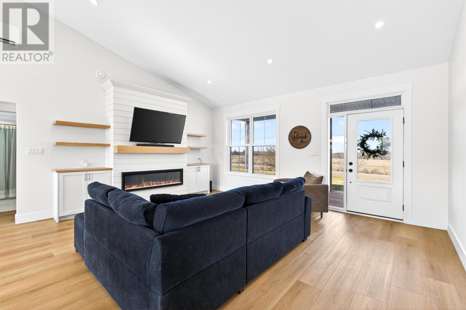 329 Macinnis Road, Winsloe North, Prince Edward Island  C1E 0R2 - Photo 14 - 202607823