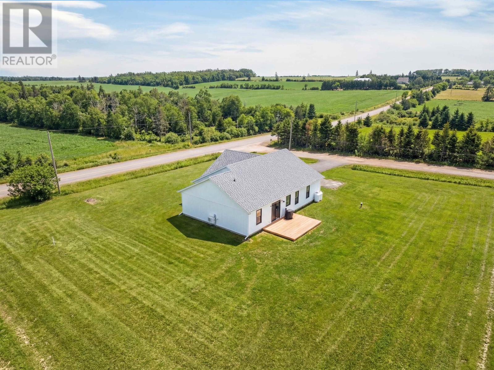 329 Macinnis Road, Winsloe North, Prince Edward Island  C1E 0R2 - Photo 6 - 202607823