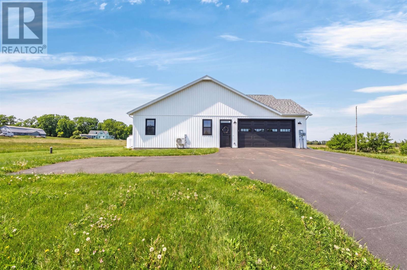 329 Macinnis Road, Winsloe North, Prince Edward Island  C1E 0R2 - Photo 8 - 202607823