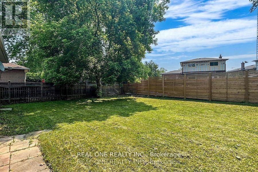 105 ( Basement ) Aurora Heights Drive, Aurora, Ontario  L4G 2X1 - Photo 11 - N13010514