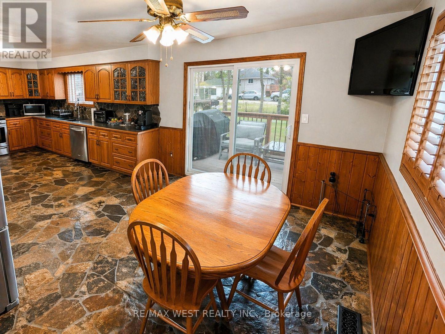 2314 Crystal Beach Road, Innisfil, Ontario  L9S 3W9 - Photo 18 - N13009850