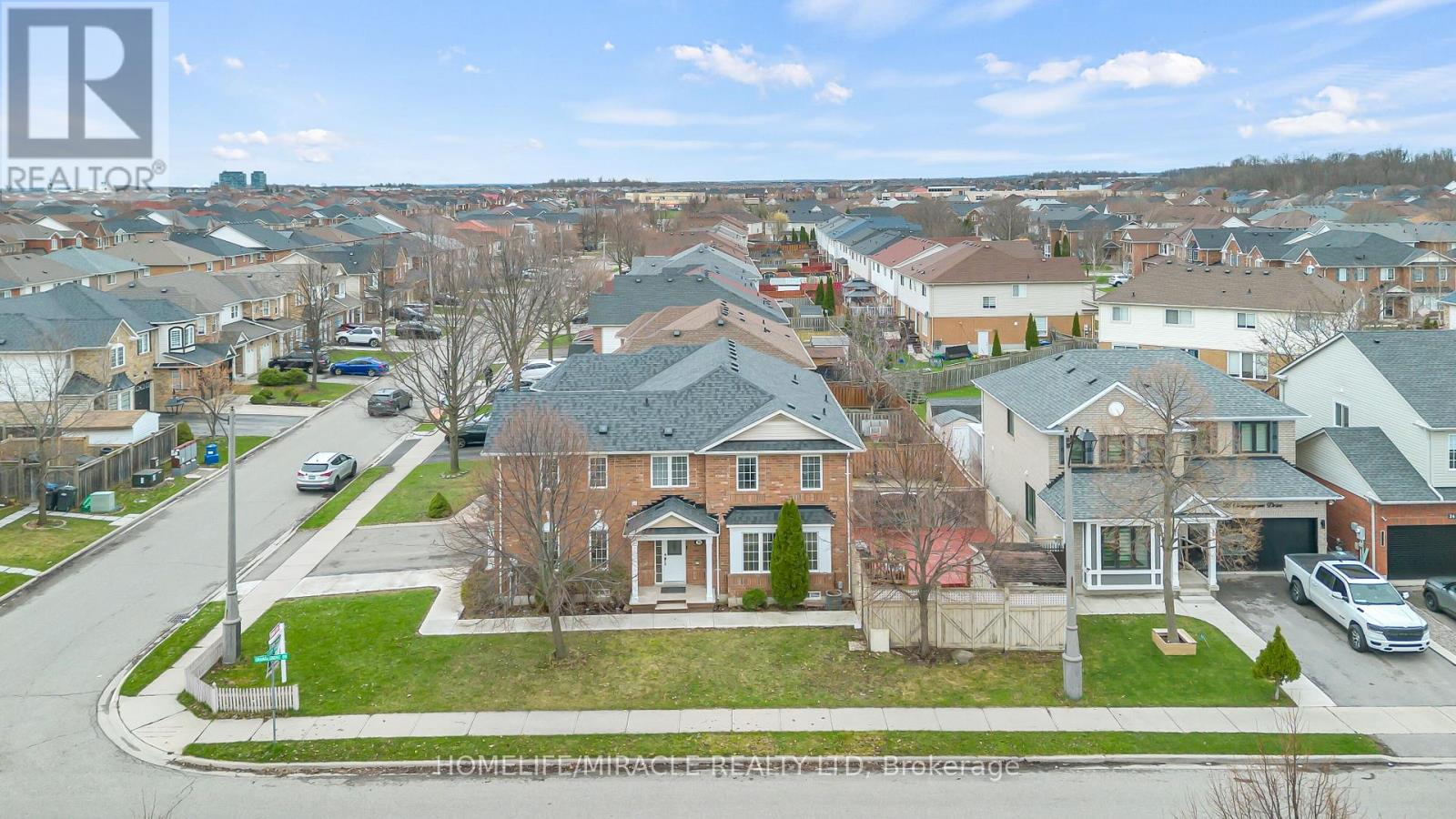 30 Orangegrove Drive, Brampton, Ontario  L7A 3N4 - Photo 8 - W13014838