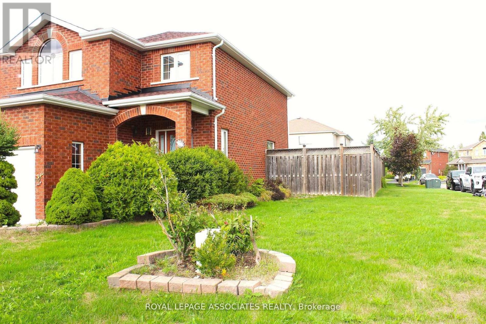 90 Sweetnam Drive, Kawartha Lakes, Ontario  K9V 4R2 - Photo 2 - X13015450