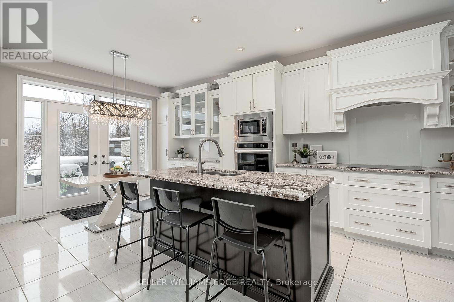 168 Echovalley Drive, Hamilton, Ontario  L8J 0H2 - Photo 16 - X12971416