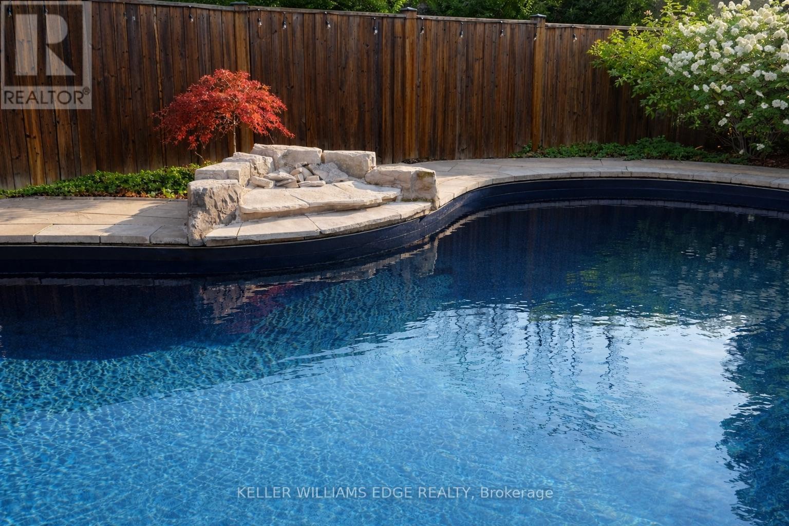 168 Echovalley Drive, Hamilton, Ontario  L8J 0H2 - Photo 6 - X12971416