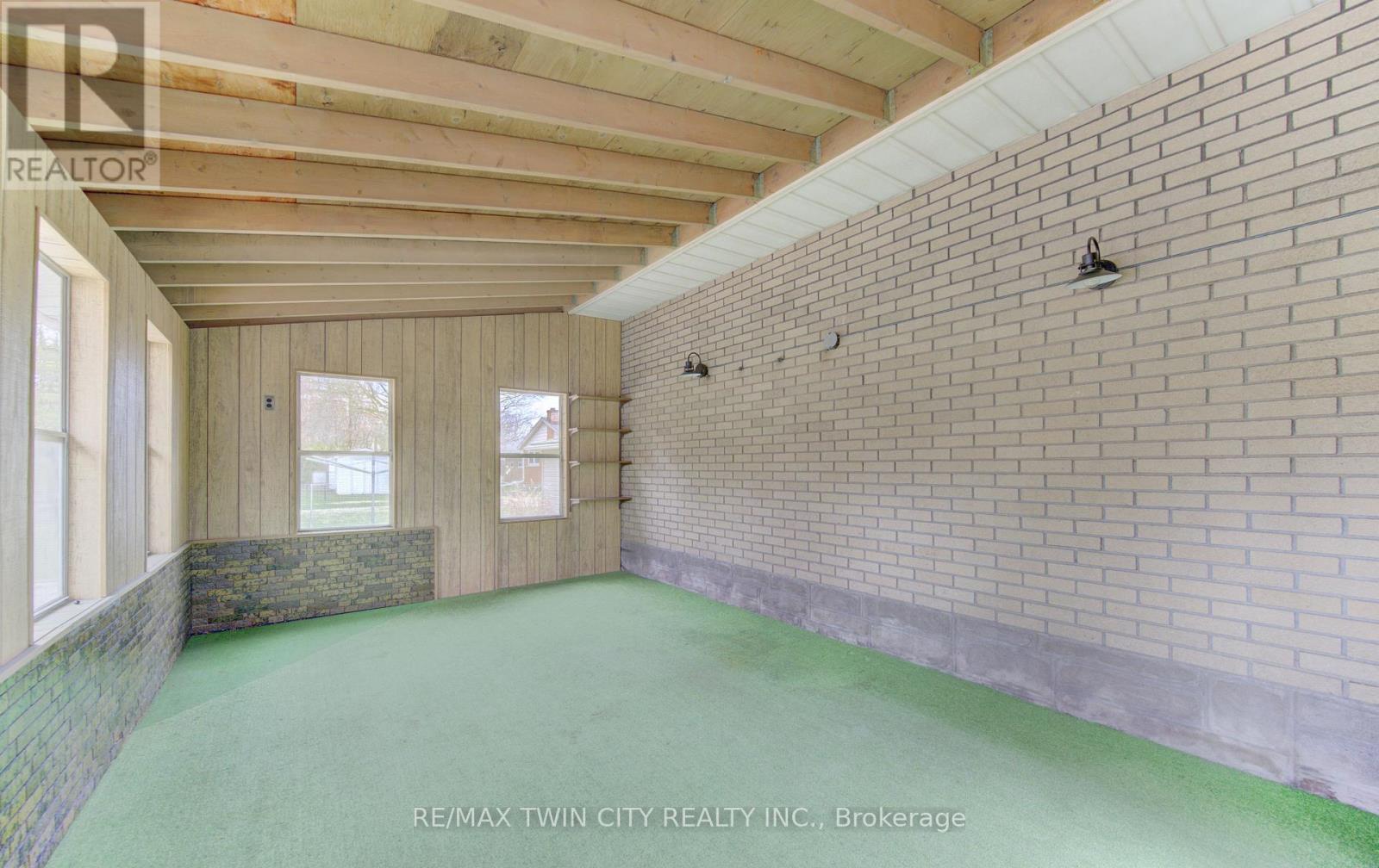 196 Lourdes Street, Waterloo, Ontario  N2L 1N7 - Photo 30 - X12998826