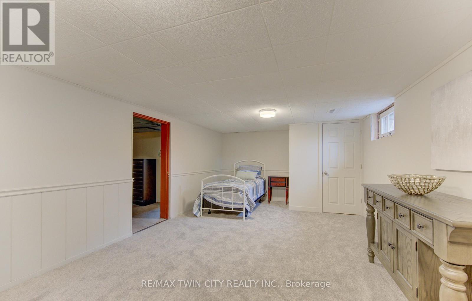 196 Lourdes Street, Waterloo, Ontario  N2L 1N7 - Photo 29 - X12998826