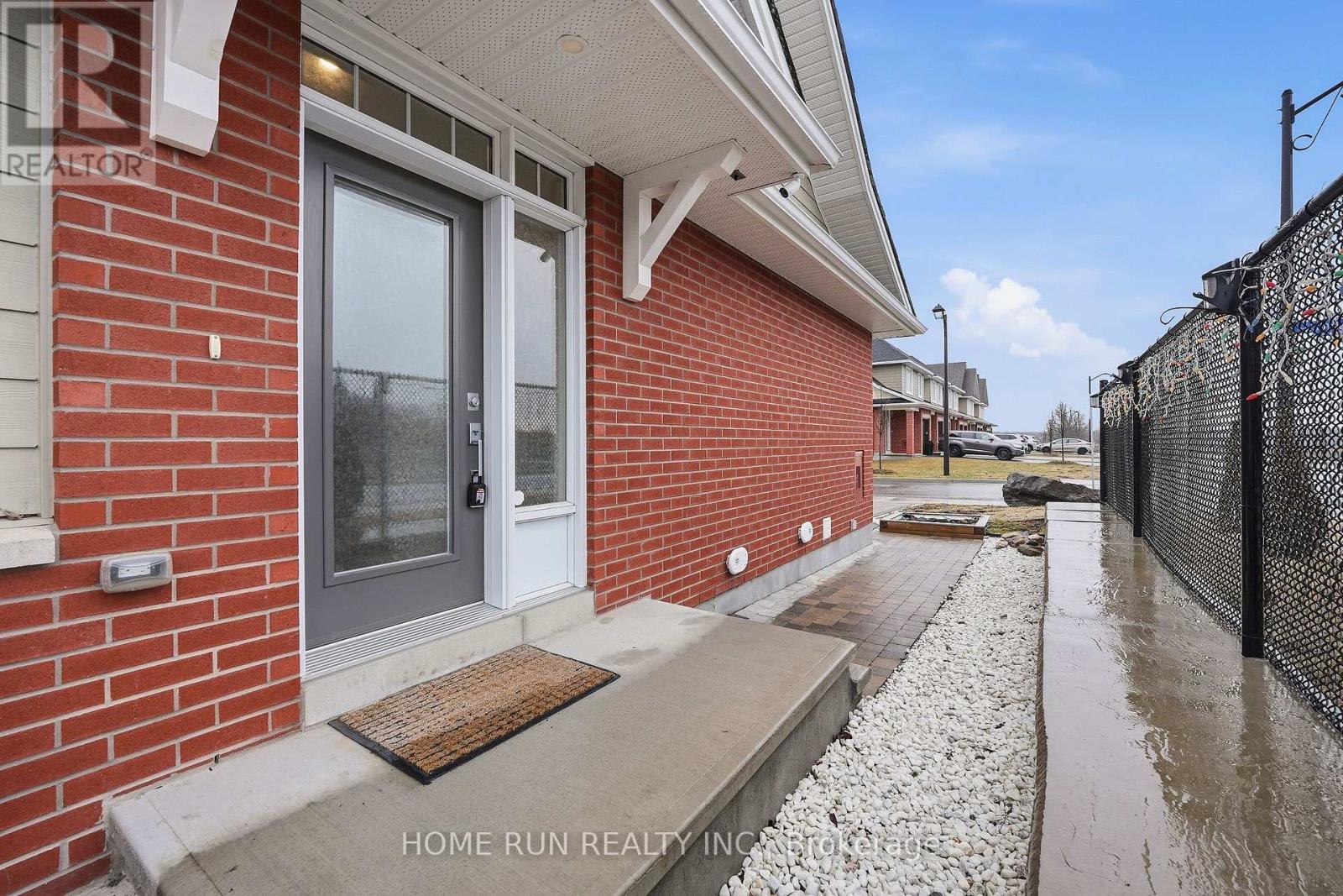 501 Hitzlay Terrace, Ottawa, Ontario  K2T 0R9 - Photo 4 - X13015496