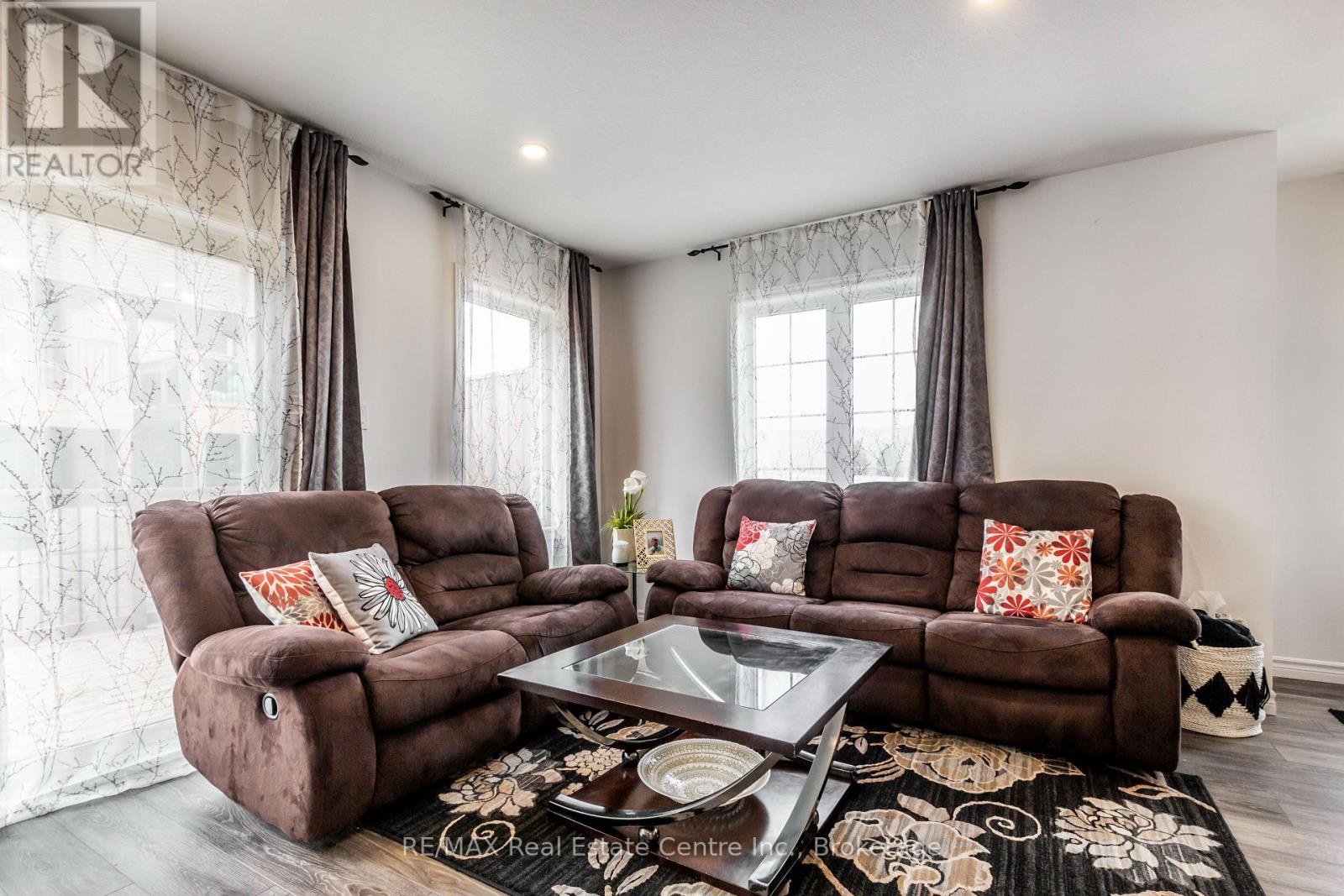 1 - 1 West Mill Street, North Dumfries, Ontario  N0B 1E0 - Photo 13 - X12958064