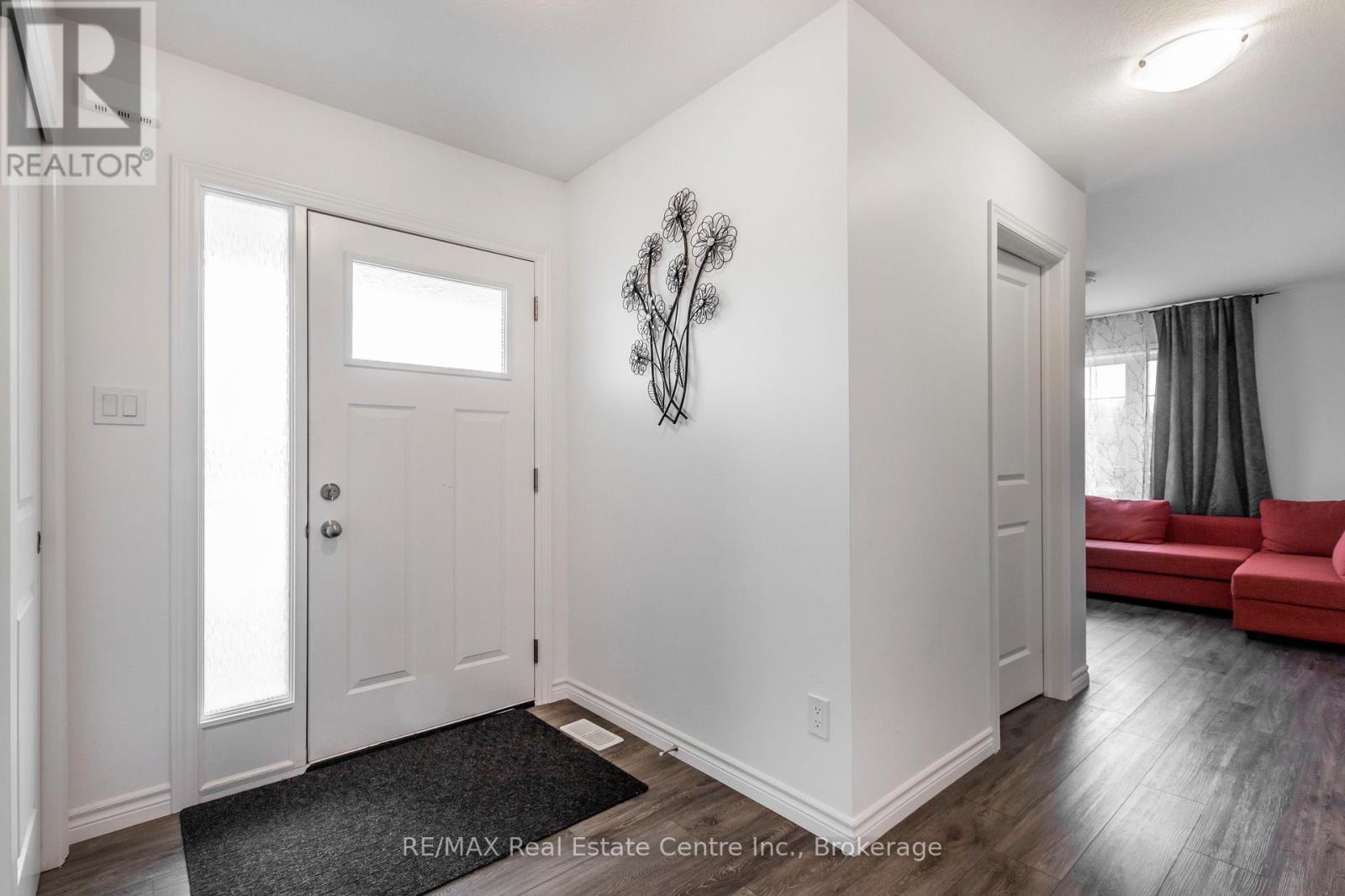 1 - 1 West Mill Street, North Dumfries, Ontario  N0B 1E0 - Photo 6 - X12958064