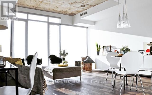 1406 - 95 Bathurst Street, Toronto (Waterfront Communities), Ontario  M5V 0H7 - Photo 4 - C13015486