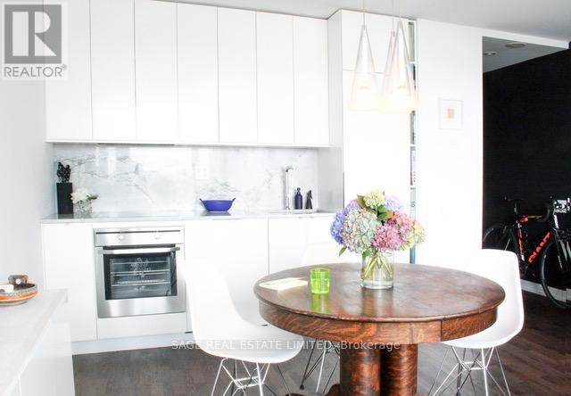 1406 - 95 Bathurst Street, Toronto (Waterfront Communities), Ontario  M5V 0H7 - Photo 5 - C13015486