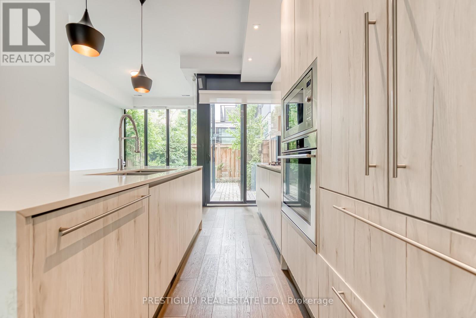 117 Roselawn Avenue, Toronto, Ontario  M4R 1E7 - Photo 12 - C13015488