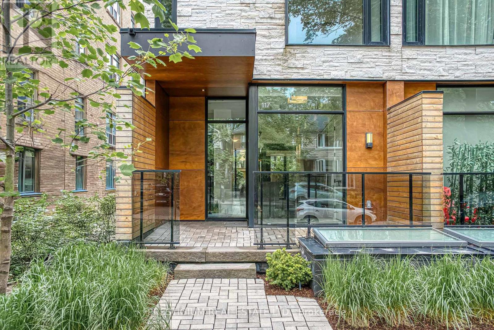 117 Roselawn Avenue, Toronto, Ontario  M4R 1E7 - Photo 2 - C13015488