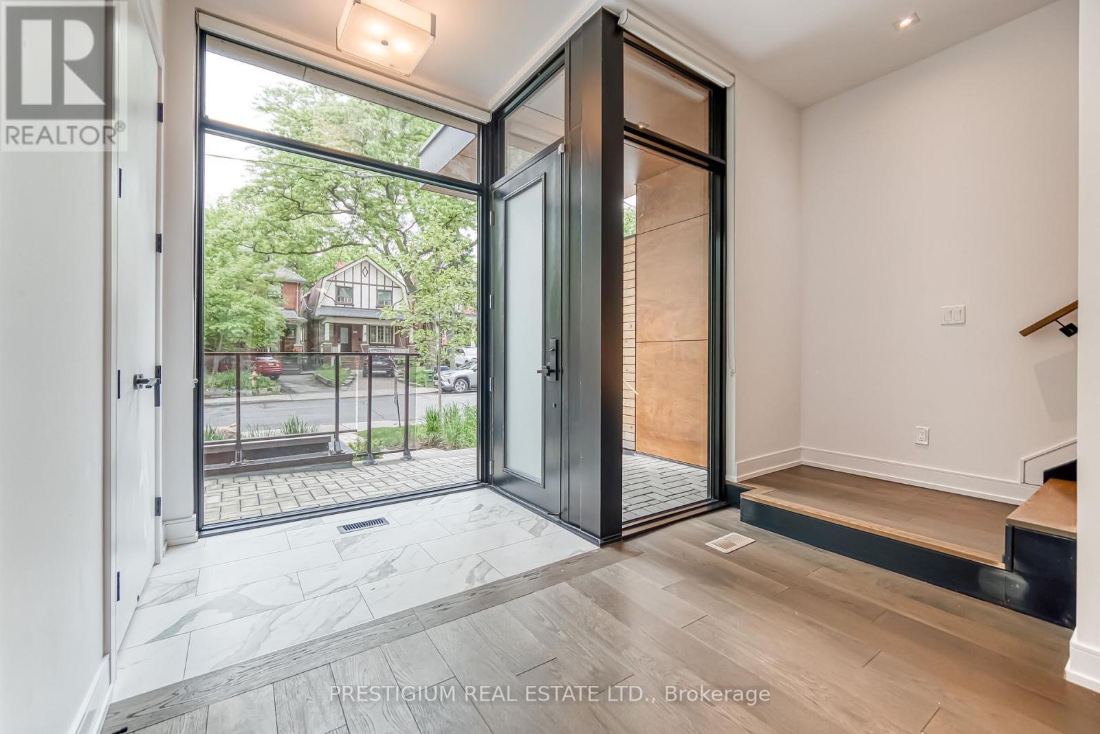 117 Roselawn Avenue, Toronto, Ontario  M4R 1E7 - Photo 4 - C13015488