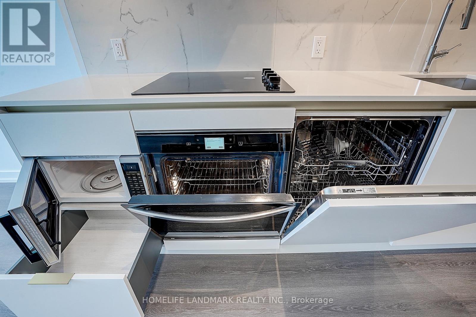 2701 - 8 Wellesley Street W, Toronto, Ontario  M4Y 0J5 - Photo 11 - C13015494