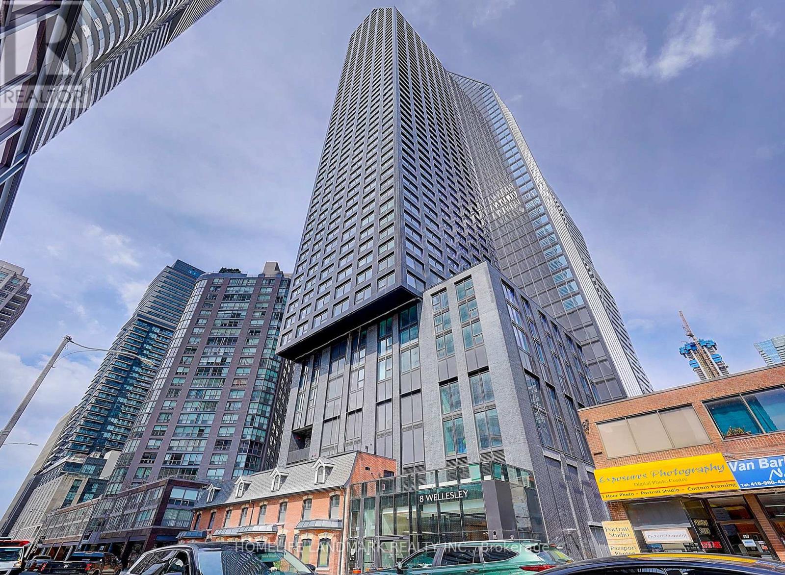 2701 - 8 Wellesley Street W, Toronto, Ontario  M4Y 0J5 - Photo 2 - C13015494