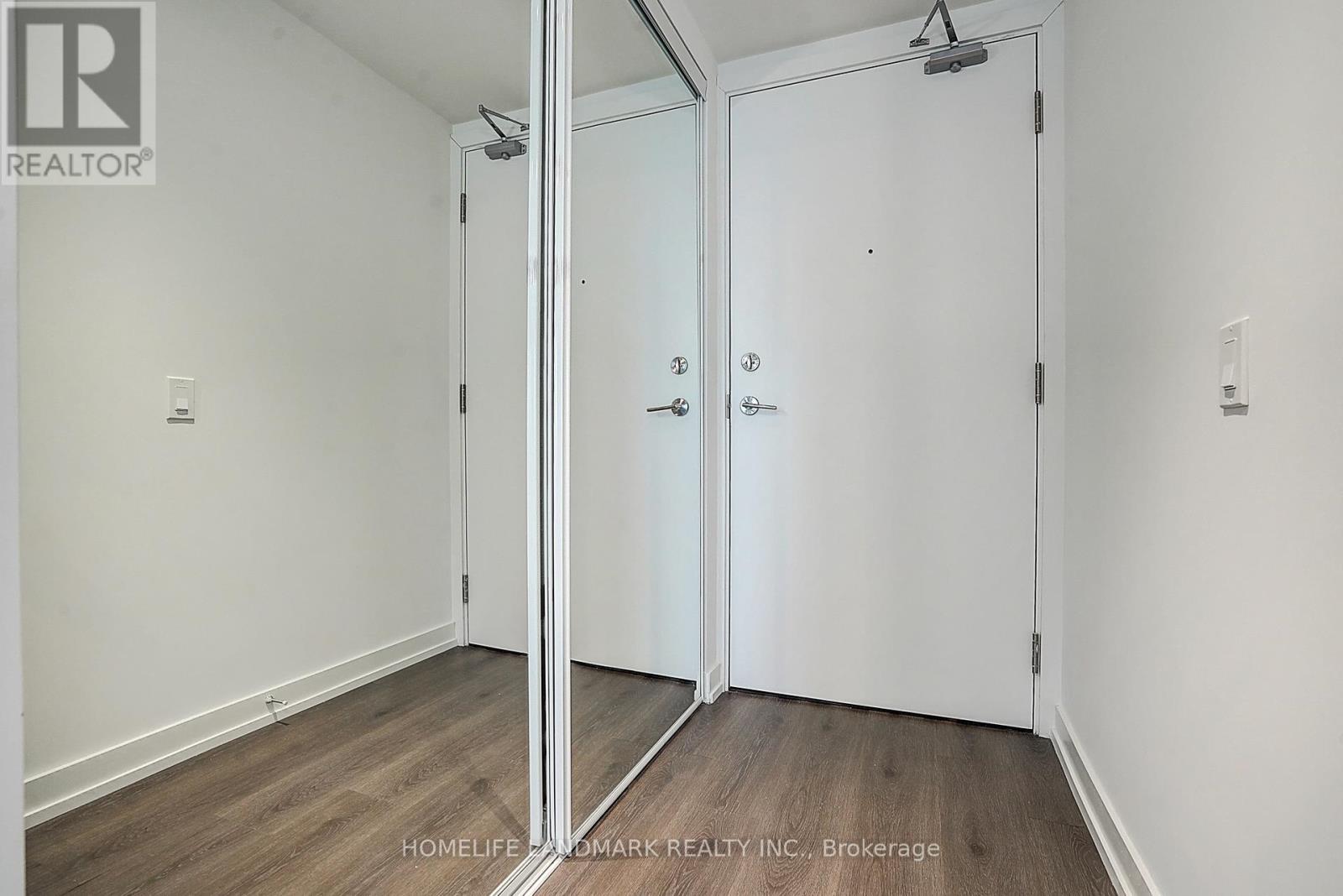 2701 - 8 Wellesley Street W, Toronto, Ontario  M4Y 0J5 - Photo 5 - C13015494