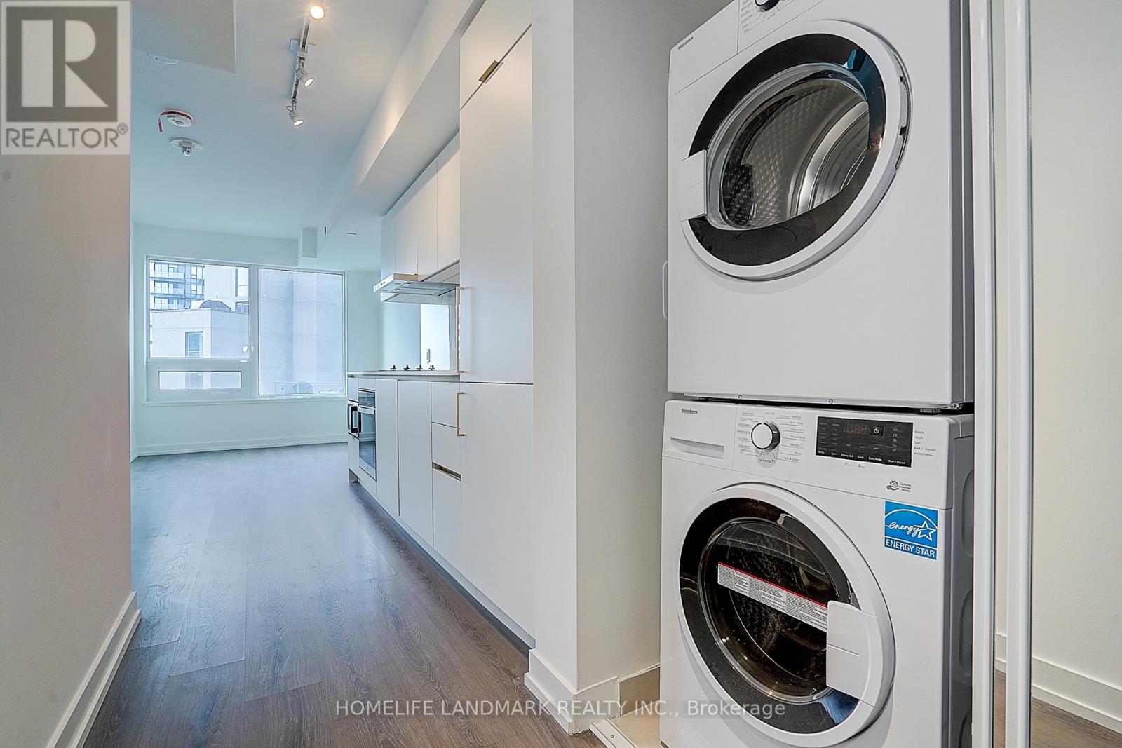 2701 - 8 Wellesley Street W, Toronto, Ontario  M4Y 0J5 - Photo 6 - C13015494