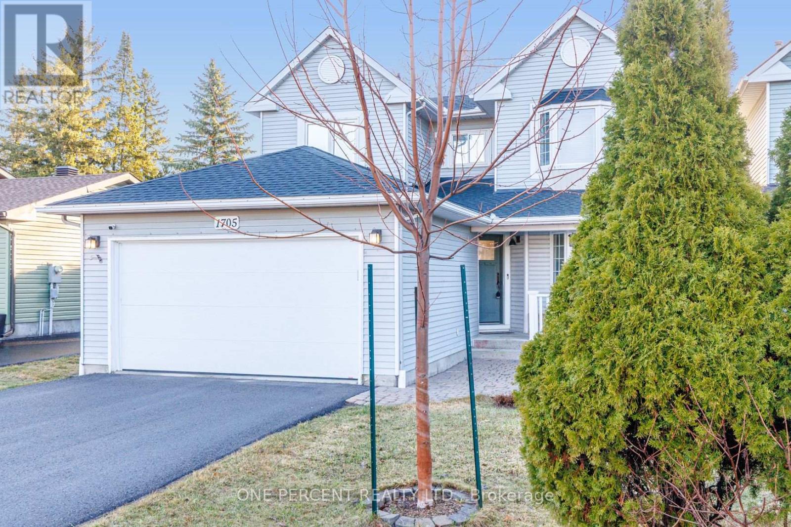 1705 Belcourt Boulevard, Ottawa, Ontario  K1C 1M3 - Photo 2 - X12899534