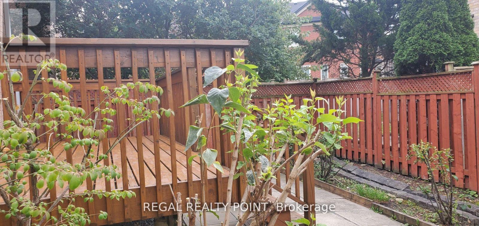 202 Red Maple Road, Richmond Hill, Ontario  L4B 4S8 - Photo 10 - N13015468