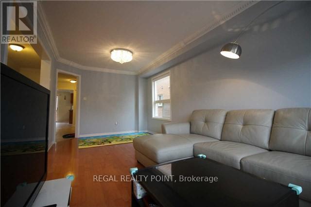 202 Red Maple Road, Richmond Hill, Ontario  L4B 4S8 - Photo 3 - N13015468