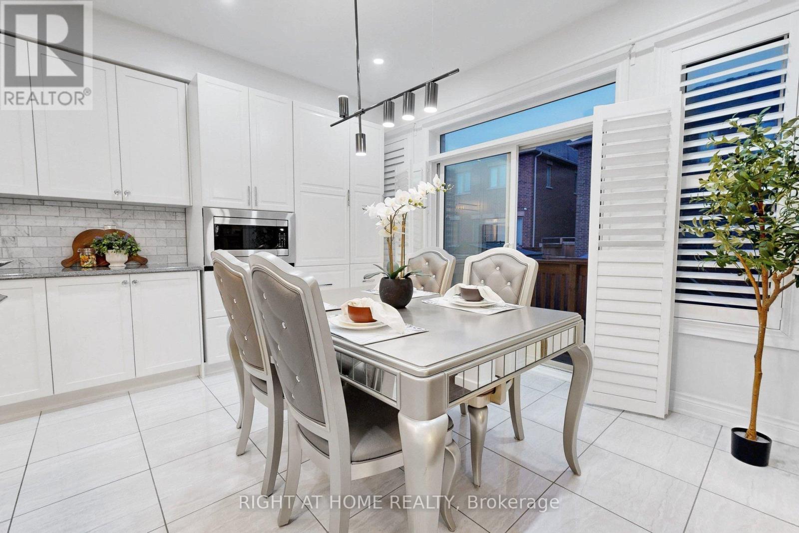 496 Mactier Drive, Vaughan (Kleinburg), Ontario  L4H 4T8 - Photo 15 - N13015476