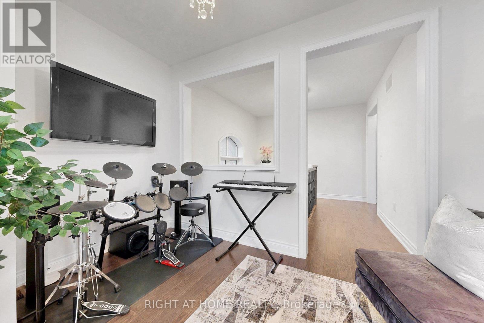 496 Mactier Drive, Vaughan (Kleinburg), Ontario  L4H 4T8 - Photo 26 - N13015476