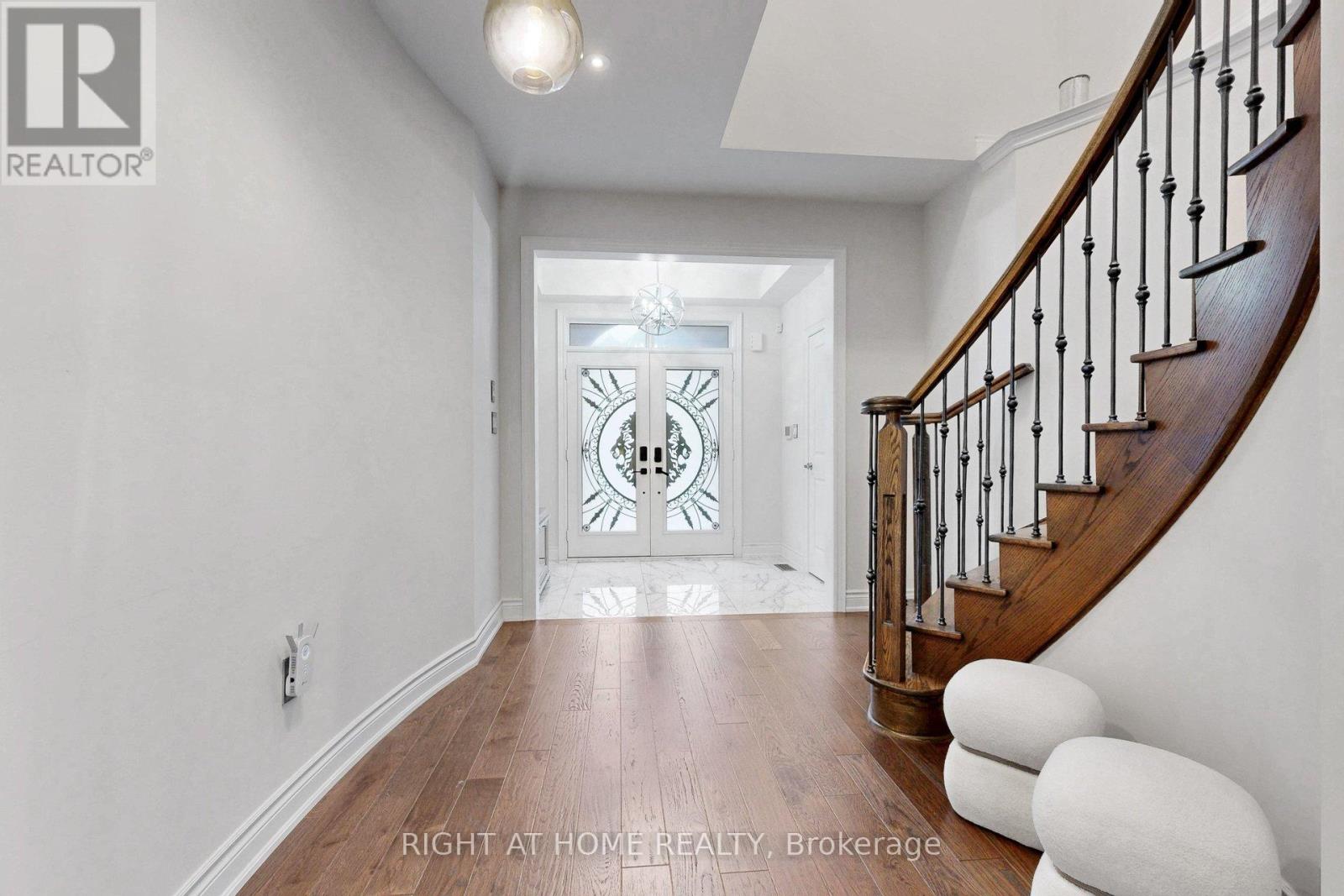 496 Mactier Drive, Vaughan (Kleinburg), Ontario  L4H 4T8 - Photo 5 - N13015476