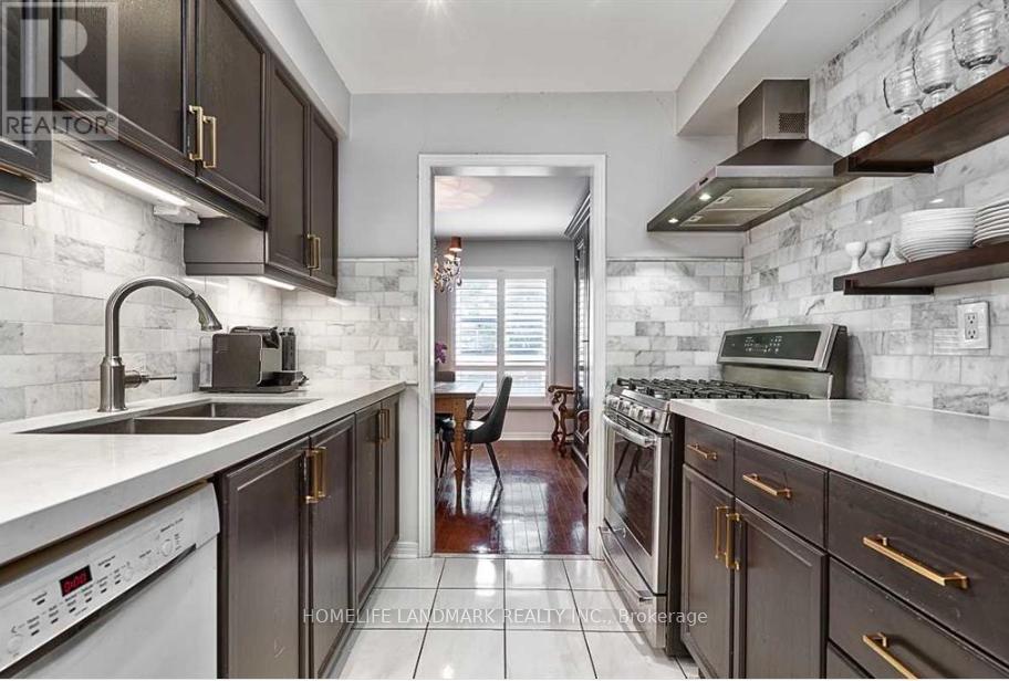 26 - 2006 Glenada Crescent, Oakville, Ontario  L6H 5R9 - Photo 3 - W13015504