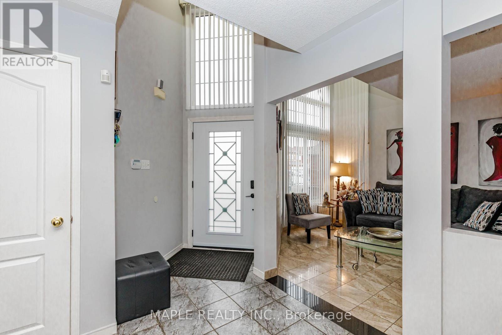 22 Squirreltail Way, Brampton, Ontario  L6R 1X4 - Photo 6 - W13015506