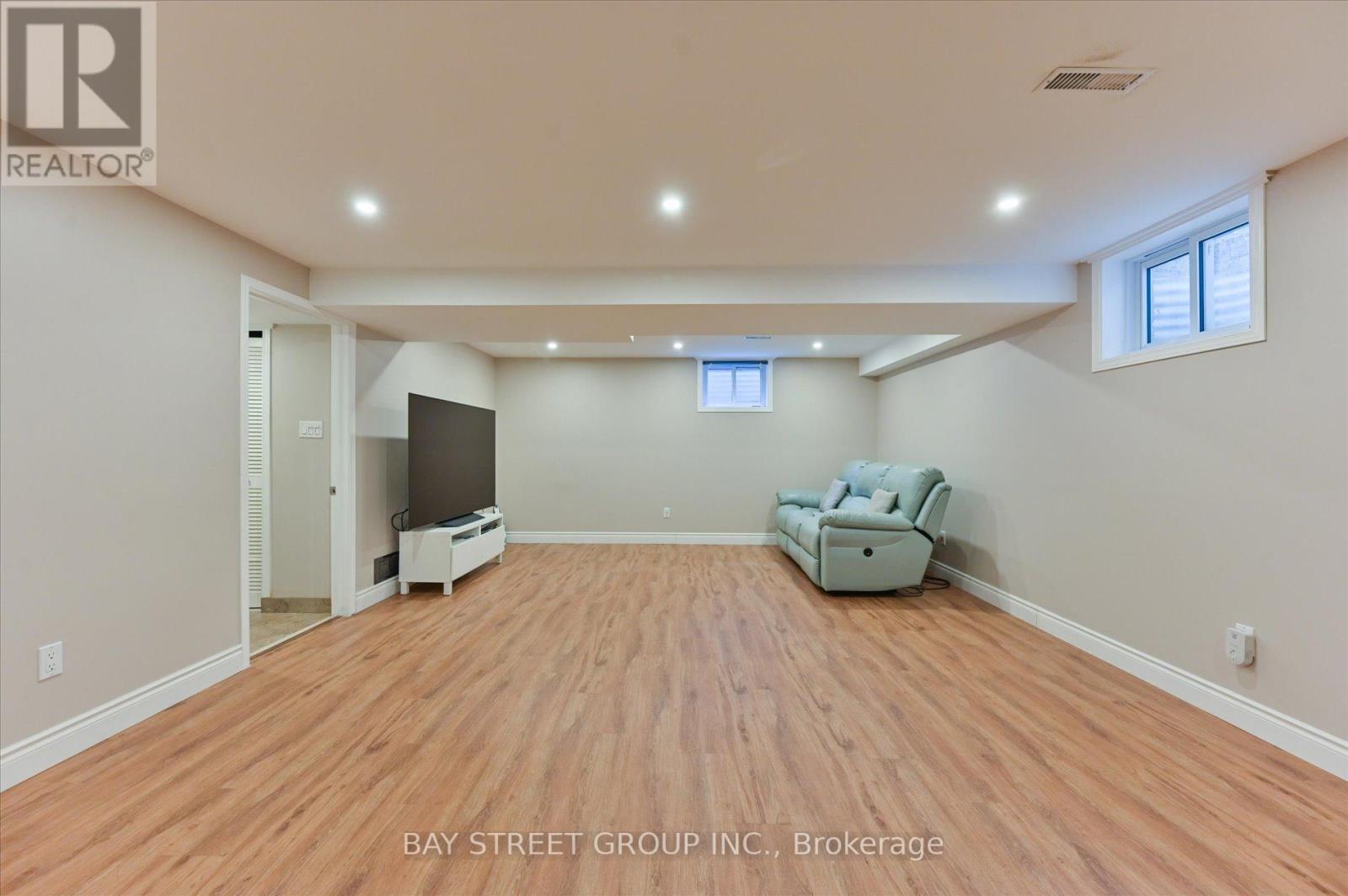 378 East 24th Street, Hamilton, Ontario  L8V 4V2 - Photo 30 - X13015520