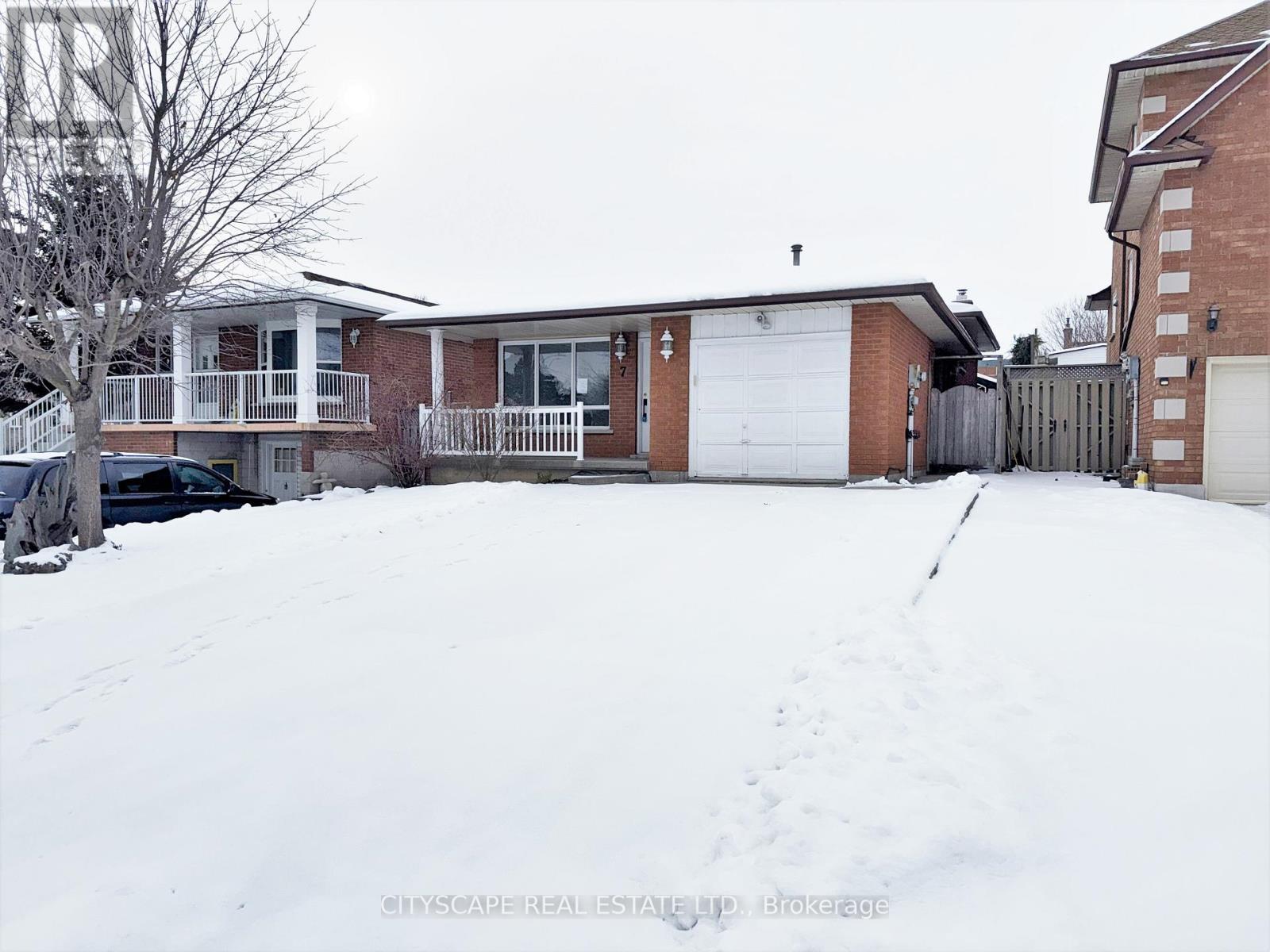 7 QUINCY COURT, Hamilton, Ontario