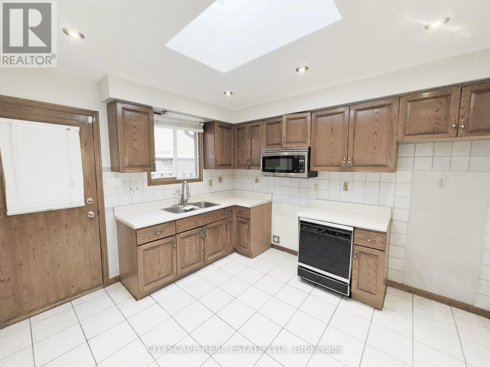 7 Quincy Court, Hamilton, Ontario  L8W 2T4 - Photo 13 - X13015522