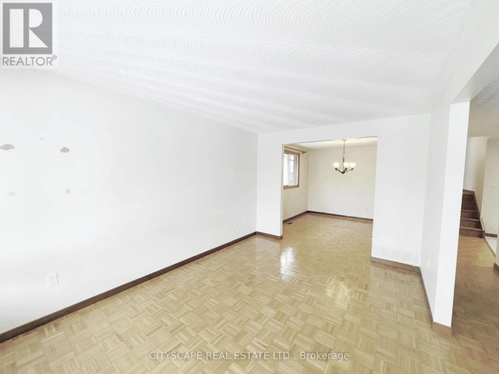 7 Quincy Court, Hamilton, Ontario  L8W 2T4 - Photo 7 - X13015522