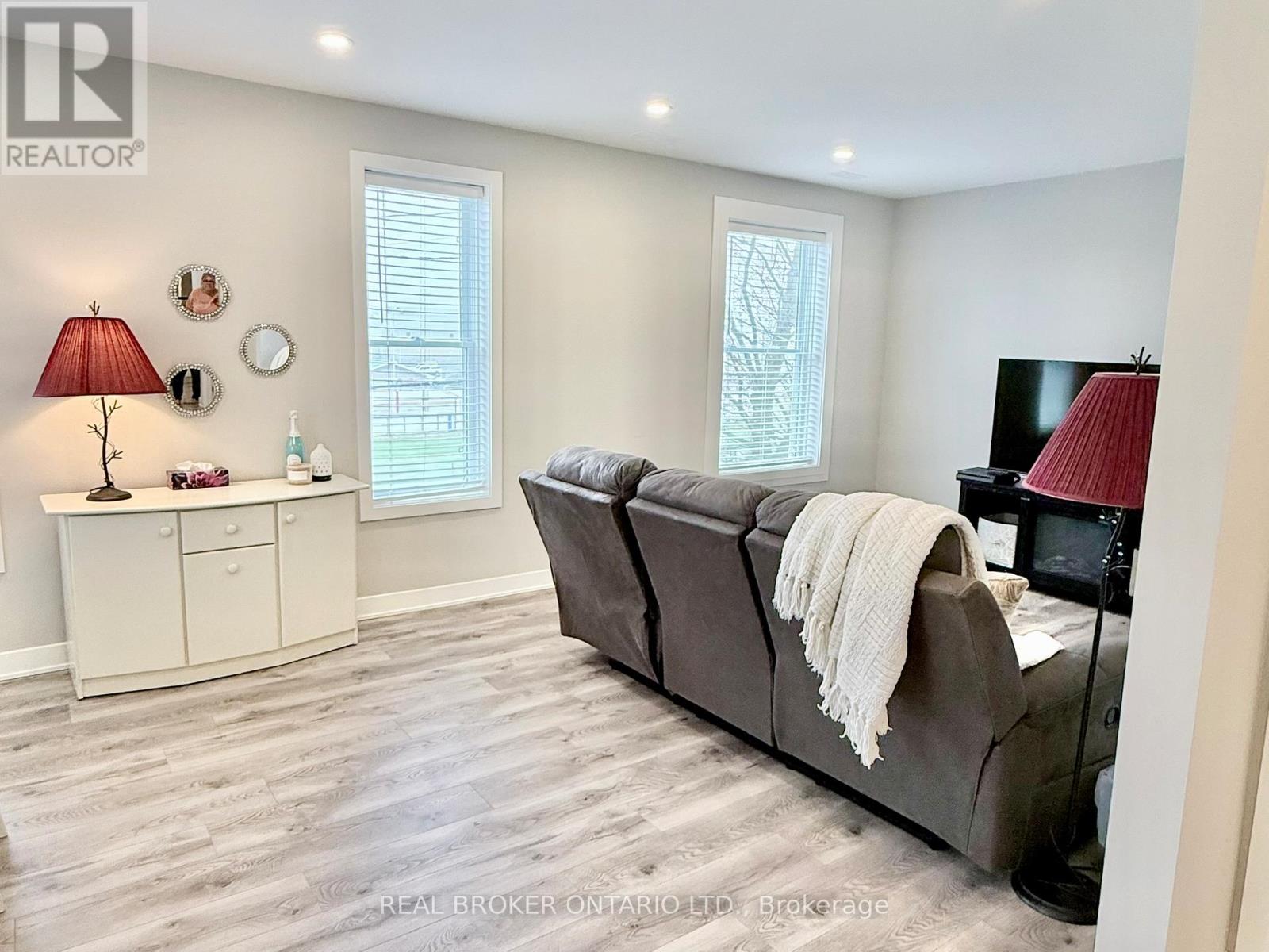 B - 143 Elmsley Street N, Smiths Falls, Ontario  K7A 2H6 - Photo 12 - X13015548